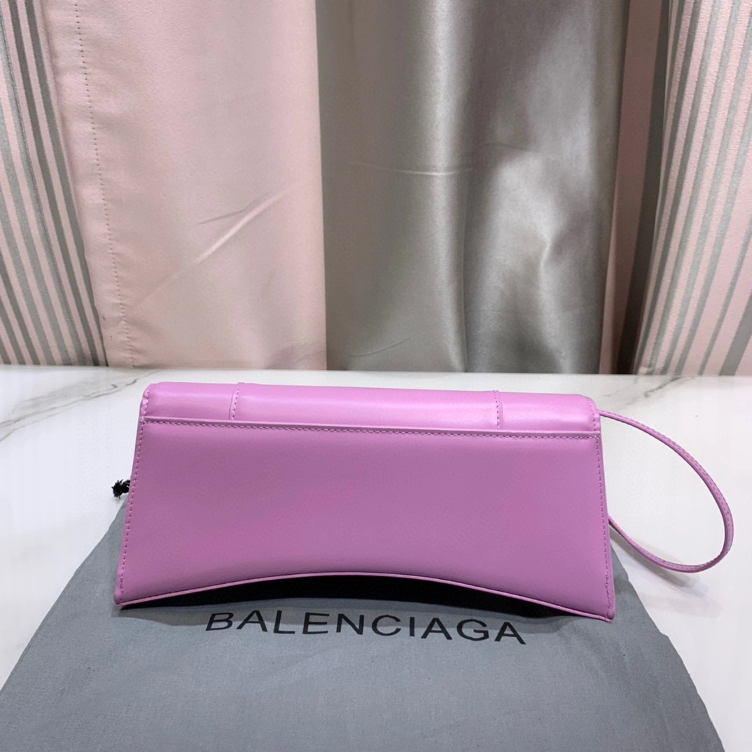 Hourglass 8898. item:B-B202A2408